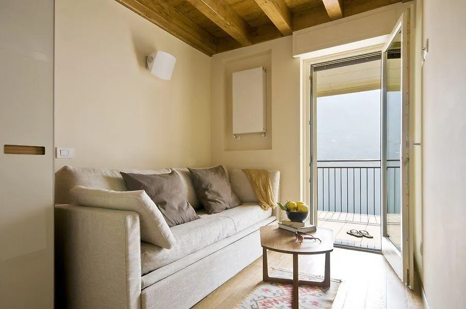 5 Luxury Laglio Apartments-By Italian Apartments Stylish, Executive, Contemporary, Ribolla Azzuro, Penthouse 0*,  Италия