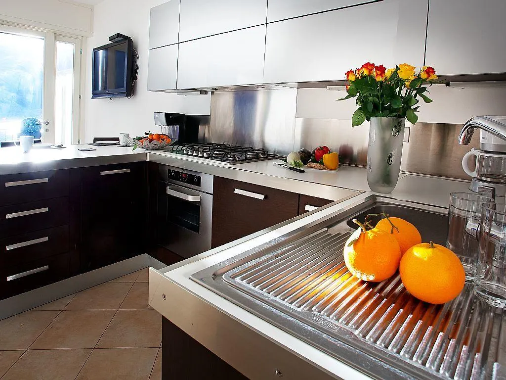 5 Luxury Laglio Apartments-By Italian Apartments Stylish, Executive, Contemporary, Ribolla Azzuro, Penthouse Italien